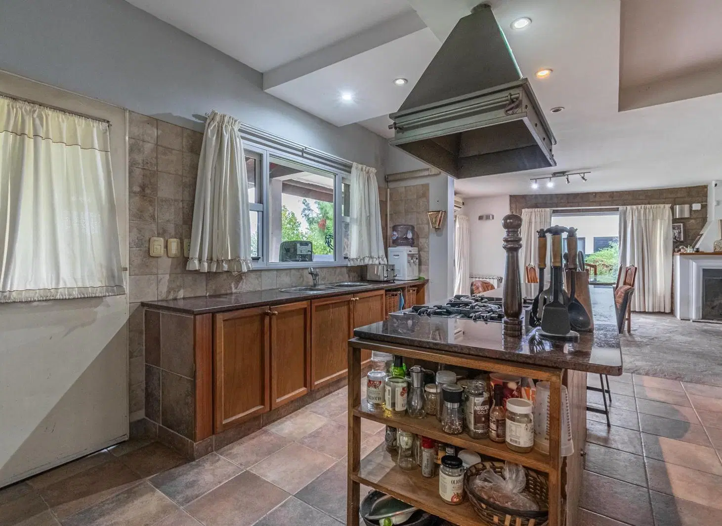Casa Quinta en Venta con Pileta - Estancias Del Pilar, Barrio Champagnat APTO CREDITO 8