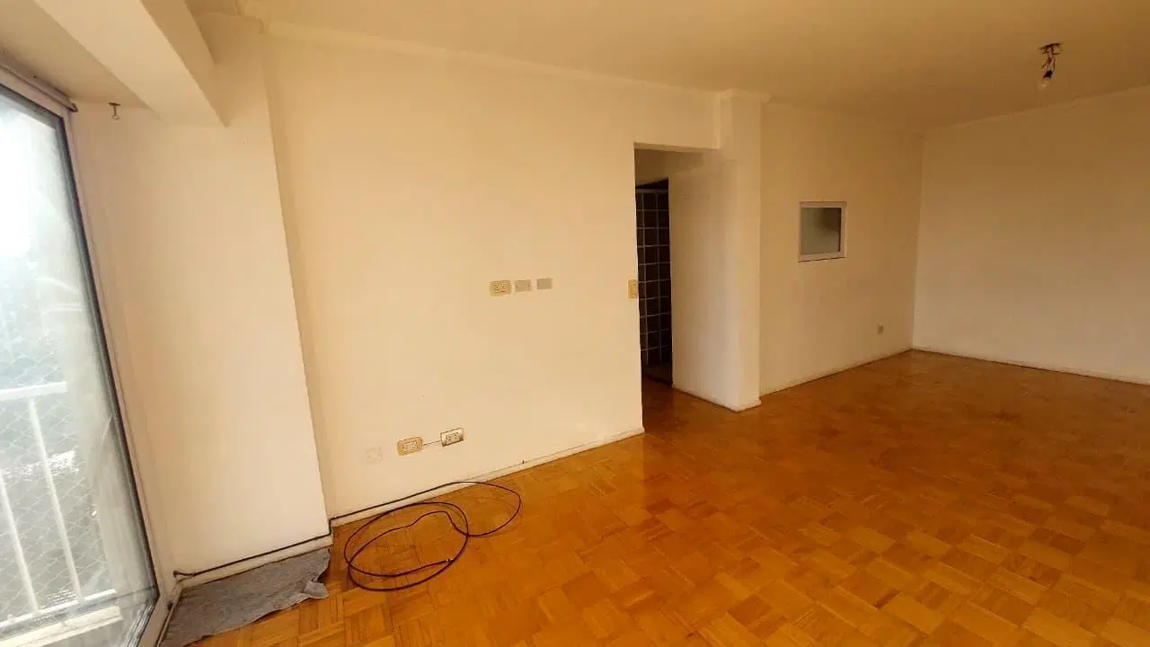 Venta Dpto 4 amb con cochera cubierta 2