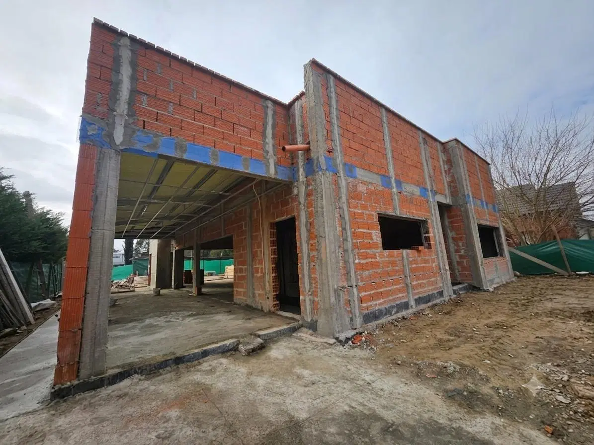 Venta Casa con pileta - Canning - Barrio Brickland 2