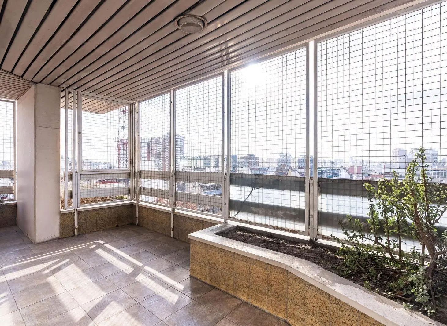 Exclusivo piso en torre - Flores 4