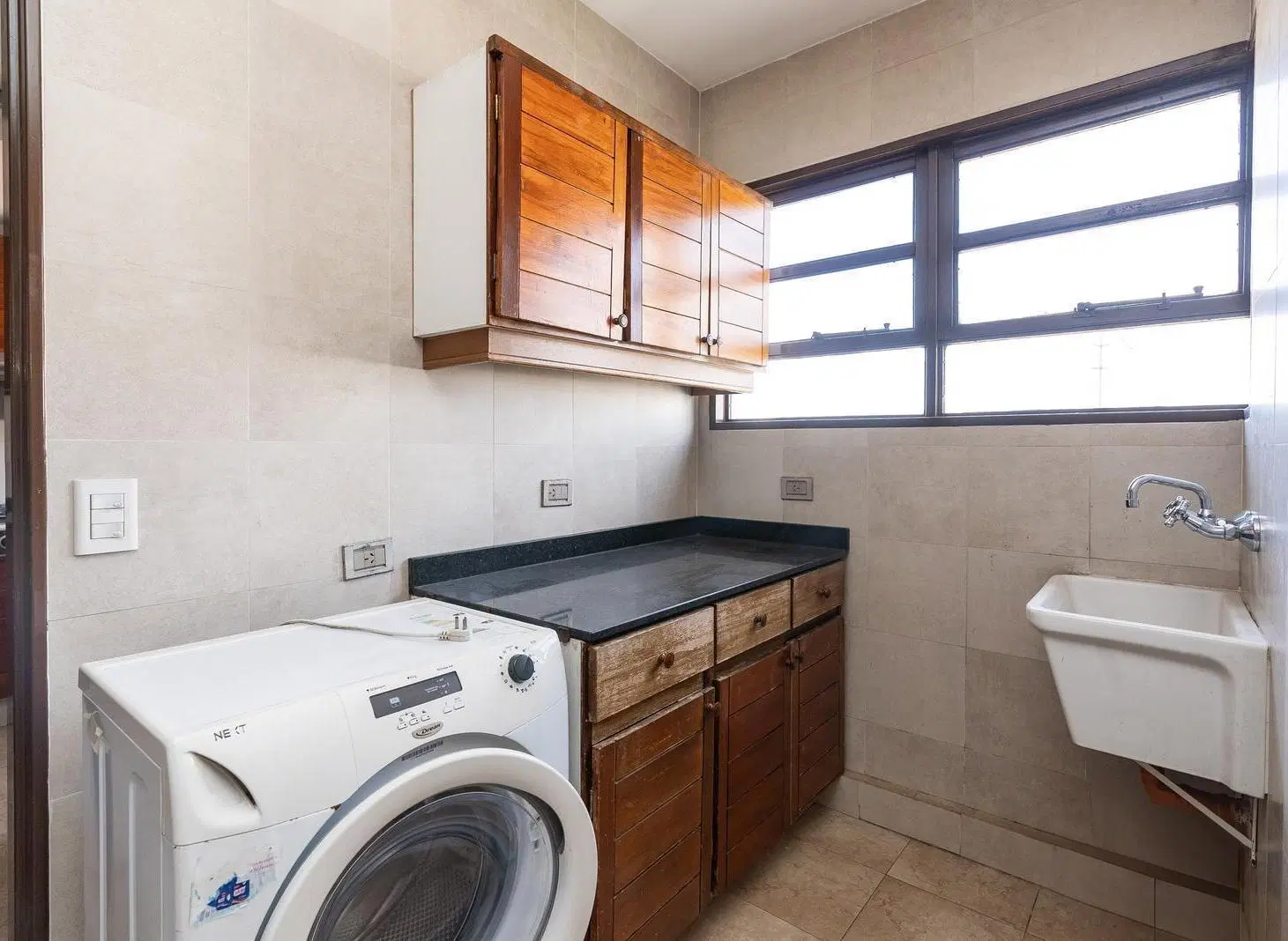 Exclusivo piso en torre - Flores 3