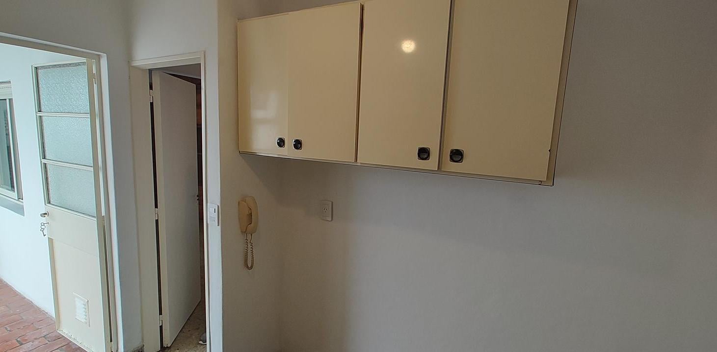 Foto de Venta monoambiente con balcón en Villa del Parque, imagen 3