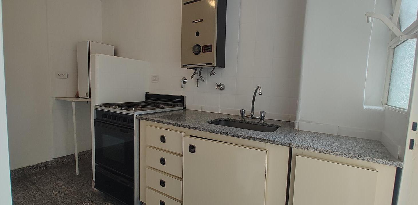 Foto de Venta monoambiente con balcón en Villa del Parque, imagen 4
