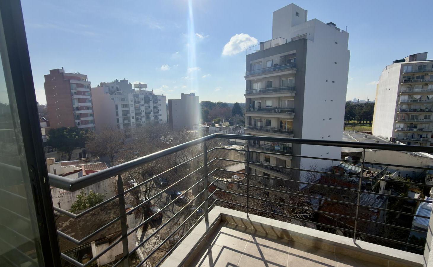 Foto de Departamentos Monoambientes con Balcón al Frente en Villa del Parque, imagen 1