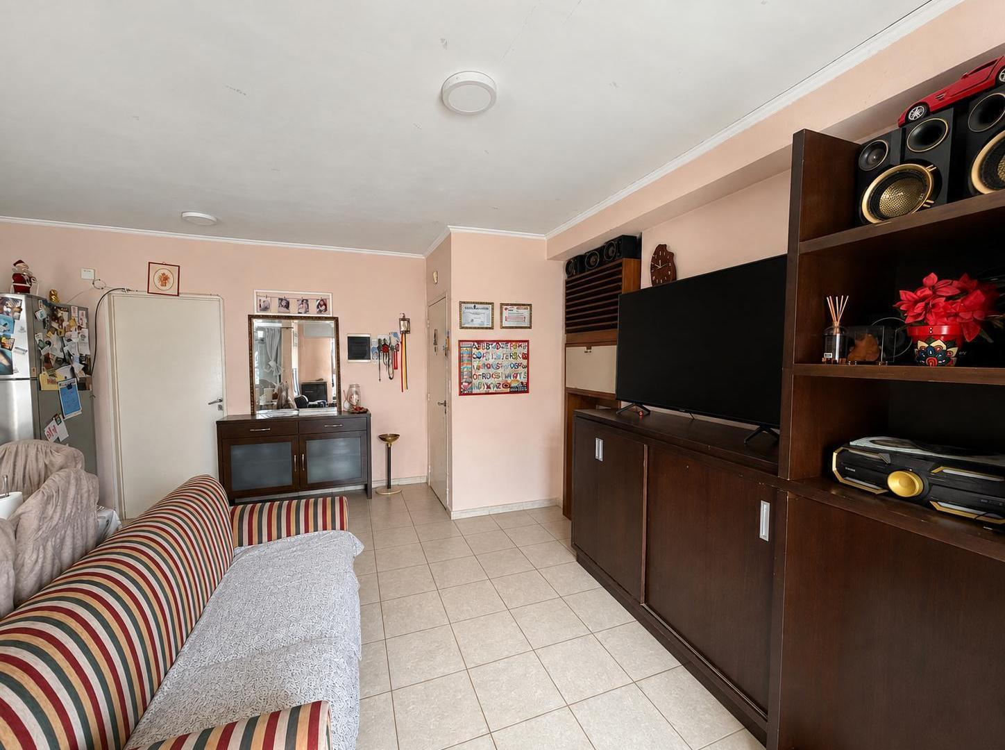 Foto de Venta Departamento Planta Baja 5 amb. - Villa Urquiza, imagen 5