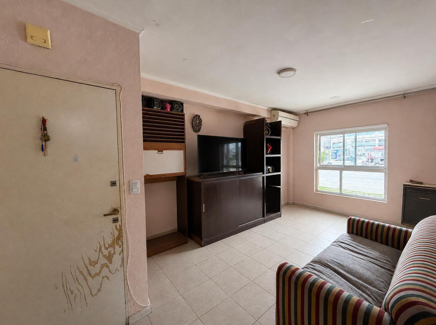 Foto de Venta Departamento Planta Baja 5 amb. - Villa Urquiza, imagen 4