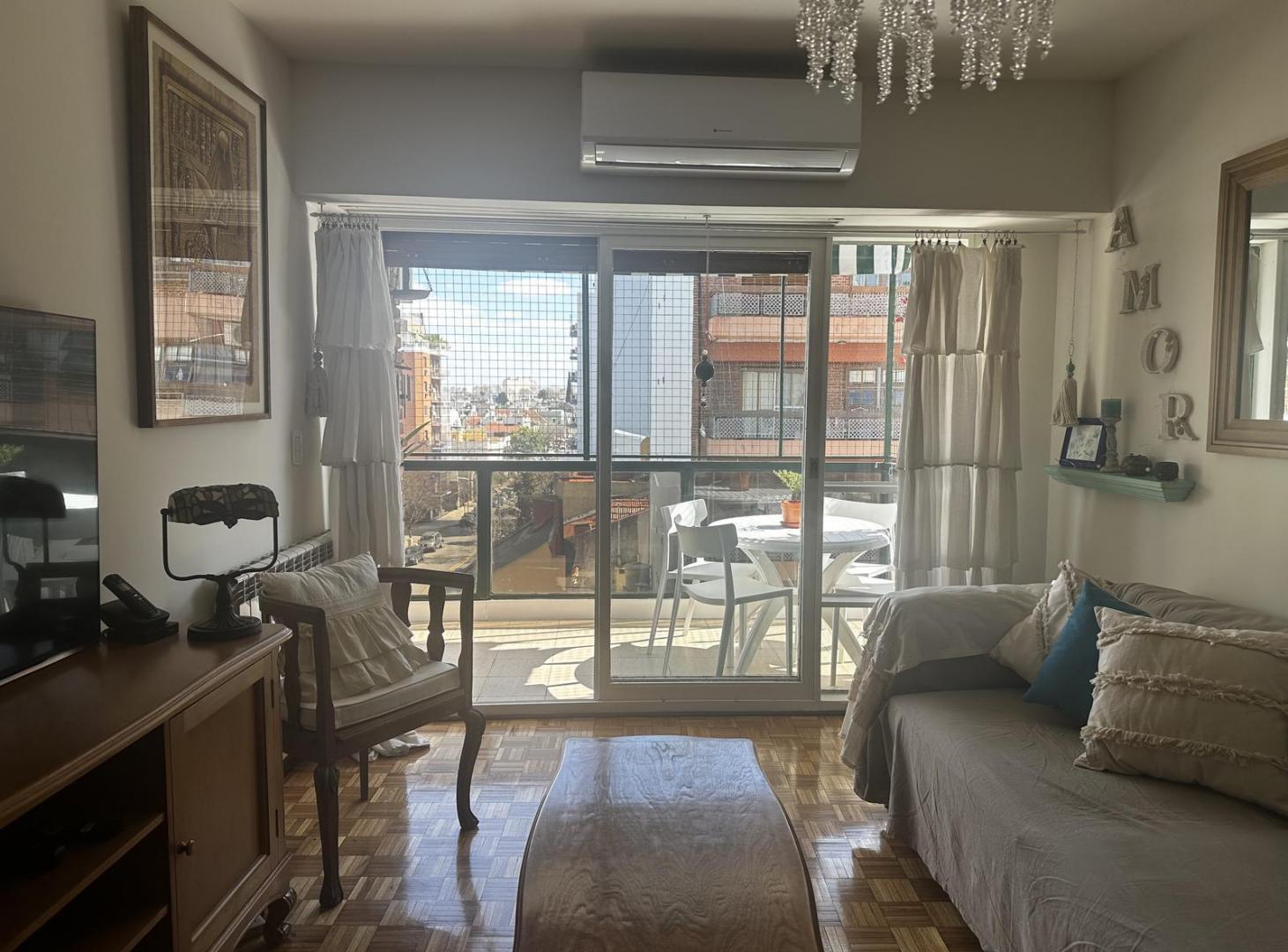 Foto de VENTA * PARQUE CHACABUCO * DEPARTAMENTO 4 AMB + 2 COCHERAS, imagen 2