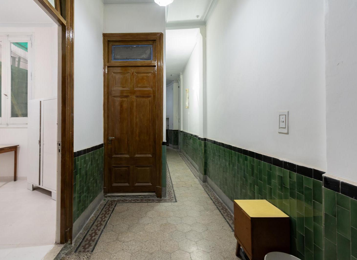 Foto de Venta | departamento PENSION 10 ambientes | Monserrat | permuta, imagen 2