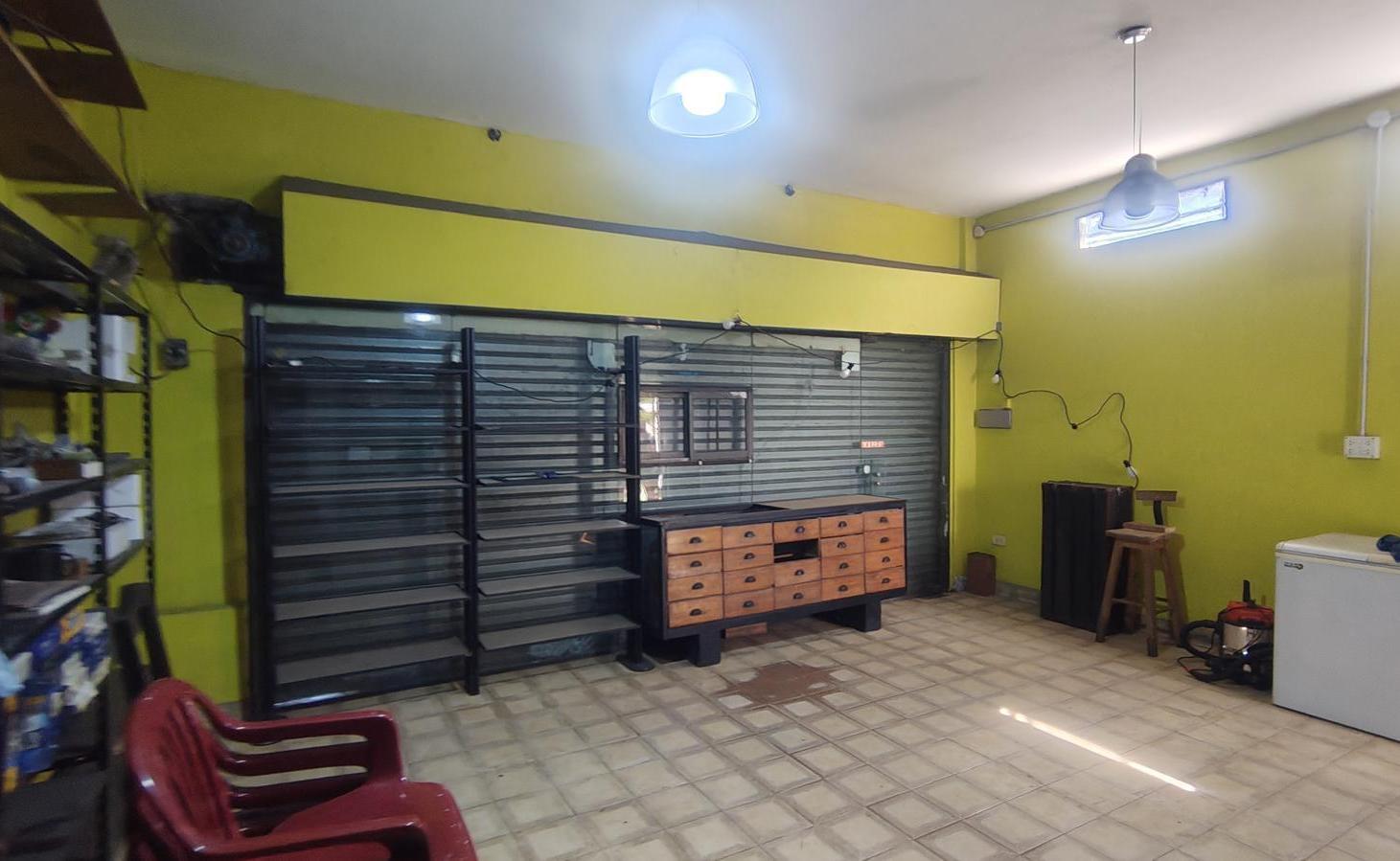 Foto de Casa multifamiliar venta temperley sobre avenida con locales, imagen 3