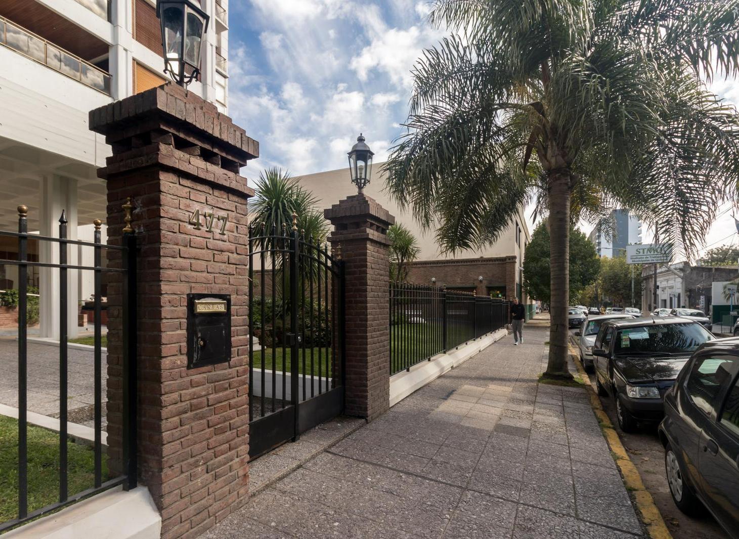 Foto de Departamento 4 ambientes en Venta Quilmes Categoria, imagen 1