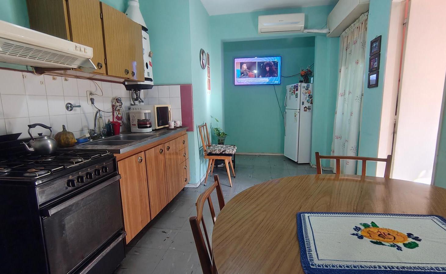 Foto de VENTA PH 3 AMBIENTES 1ER PISO POR ESCALERA, imagen 3