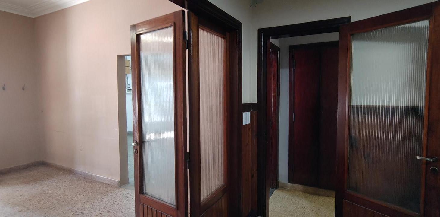 Foto de VENTA CASA 4 AMBIENTES BERNAL CON FONDO Y LOCAL, imagen 4