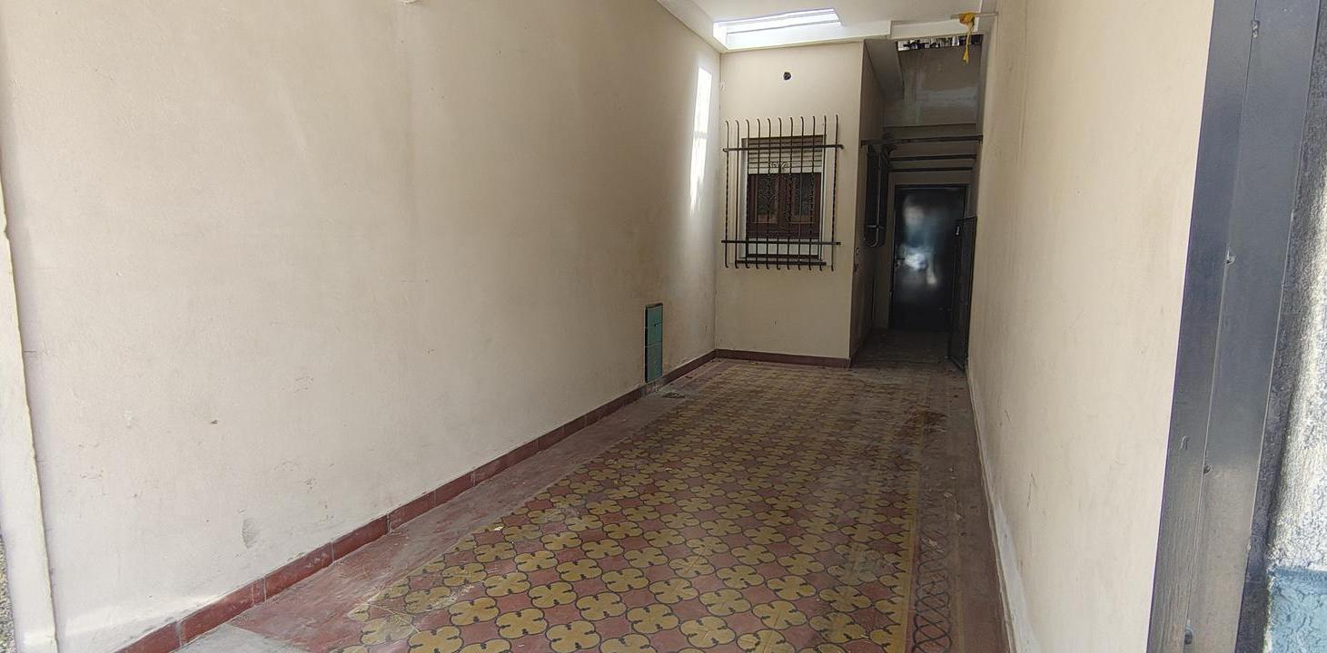 Foto de VENTA CASA 4 AMBIENTES BERNAL CON FONDO Y LOCAL, imagen 3