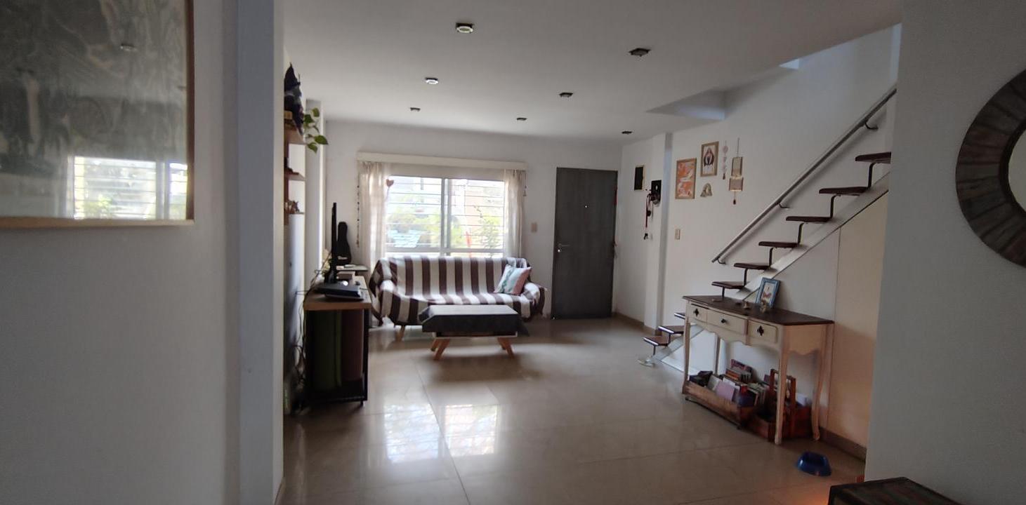 Foto de VENTA DUPLEX 3 AMB BANFIELD GARAGE Y FONDO, imagen 5