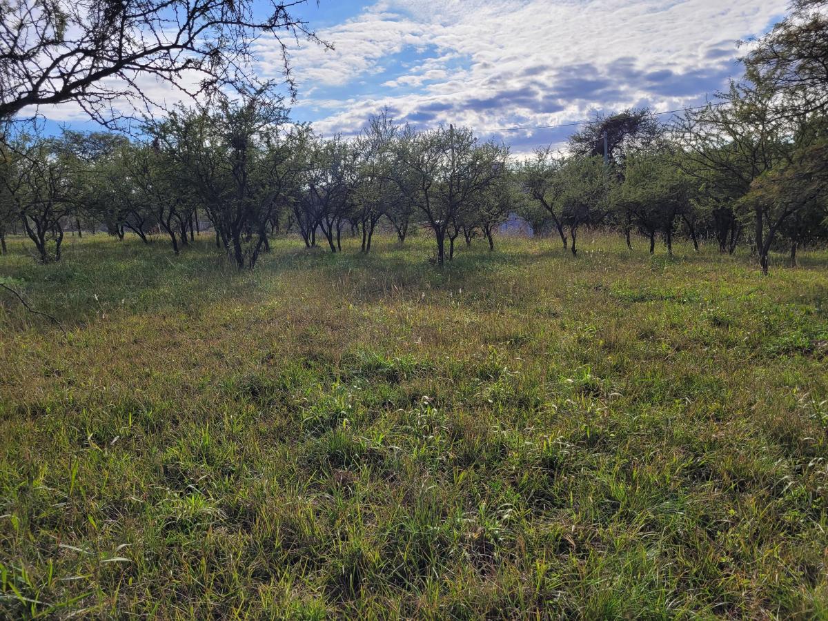 Terreno en Venta en Unquillo, La Adela - 457 m², Barrio con Guardia Privada 2