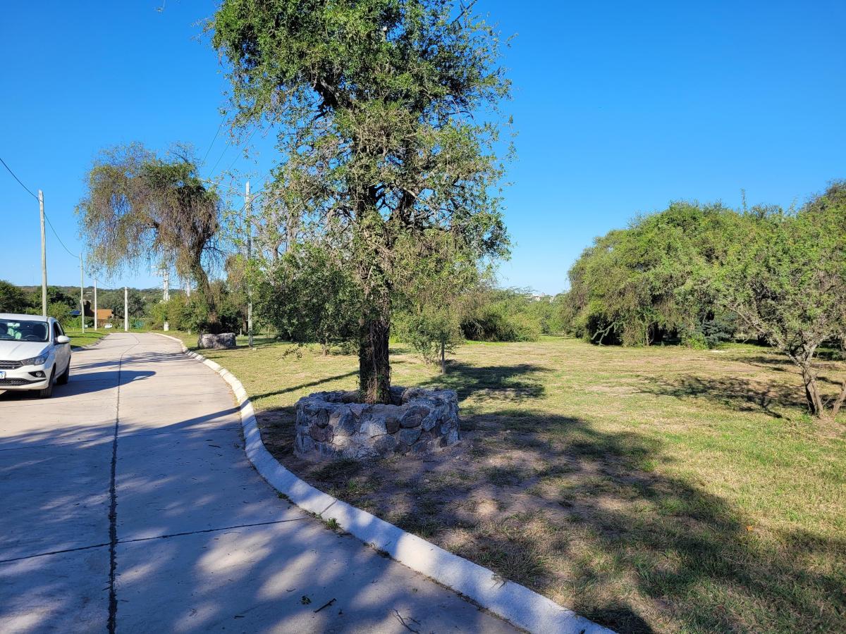 Terreno en Venta en Unquillo, La Adela - 457 m², Barrio con Guardia Privada 4