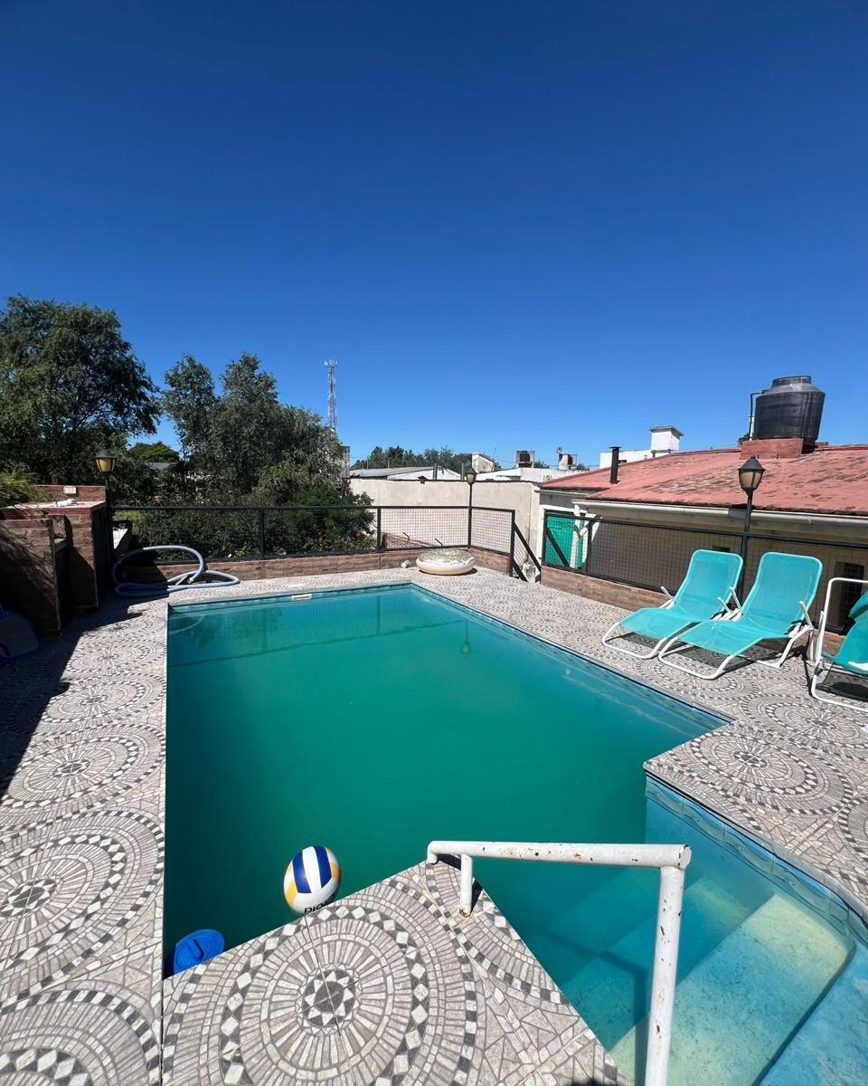 Venta Casa y Local Comercial Sobre Goycochea Ingreso Villa Allende Oportunidad 1