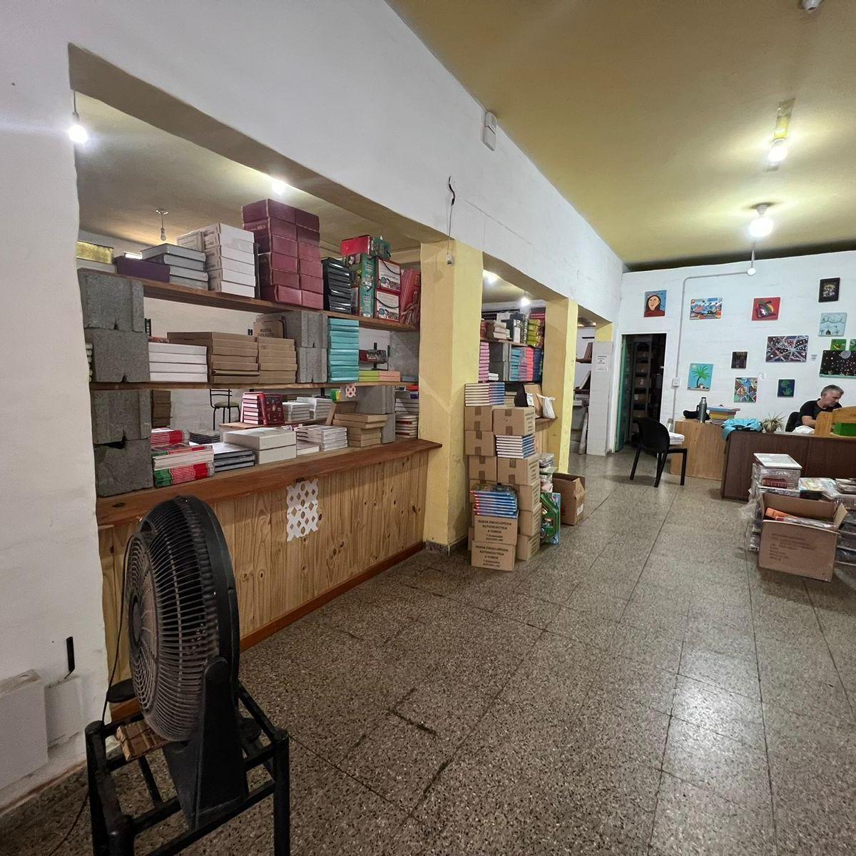 Venta Casa y Local Comercial Sobre Goycochea Ingreso Villa Allende Oportunidad 4