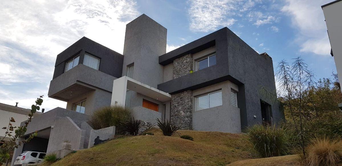 Foto de Venta Casa de 3 dorm + escritorio en La Rufina, imagen 1