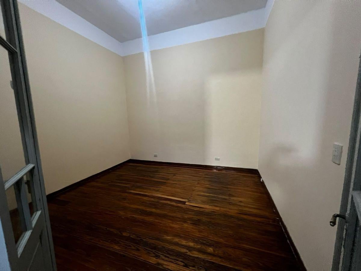Foto de ALQUILER PH TRES AMBIENTES TERRAZA SIN EXPENSAS BARRACAS, imagen 4