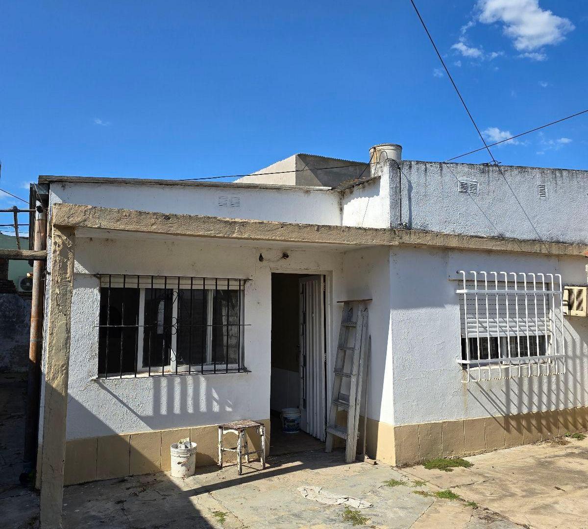 Foto de Casa Interna 2D con cochera y patio Bº Candioti Norte, imagen 1