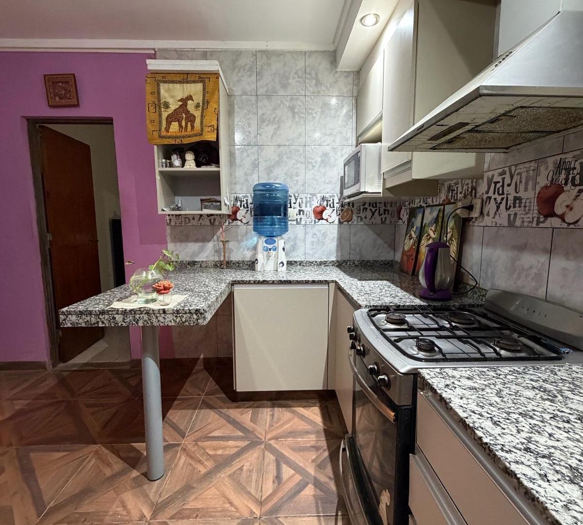 Foto de Casa + departamento, 5 dormitorios, cochera y patio, imagen 5