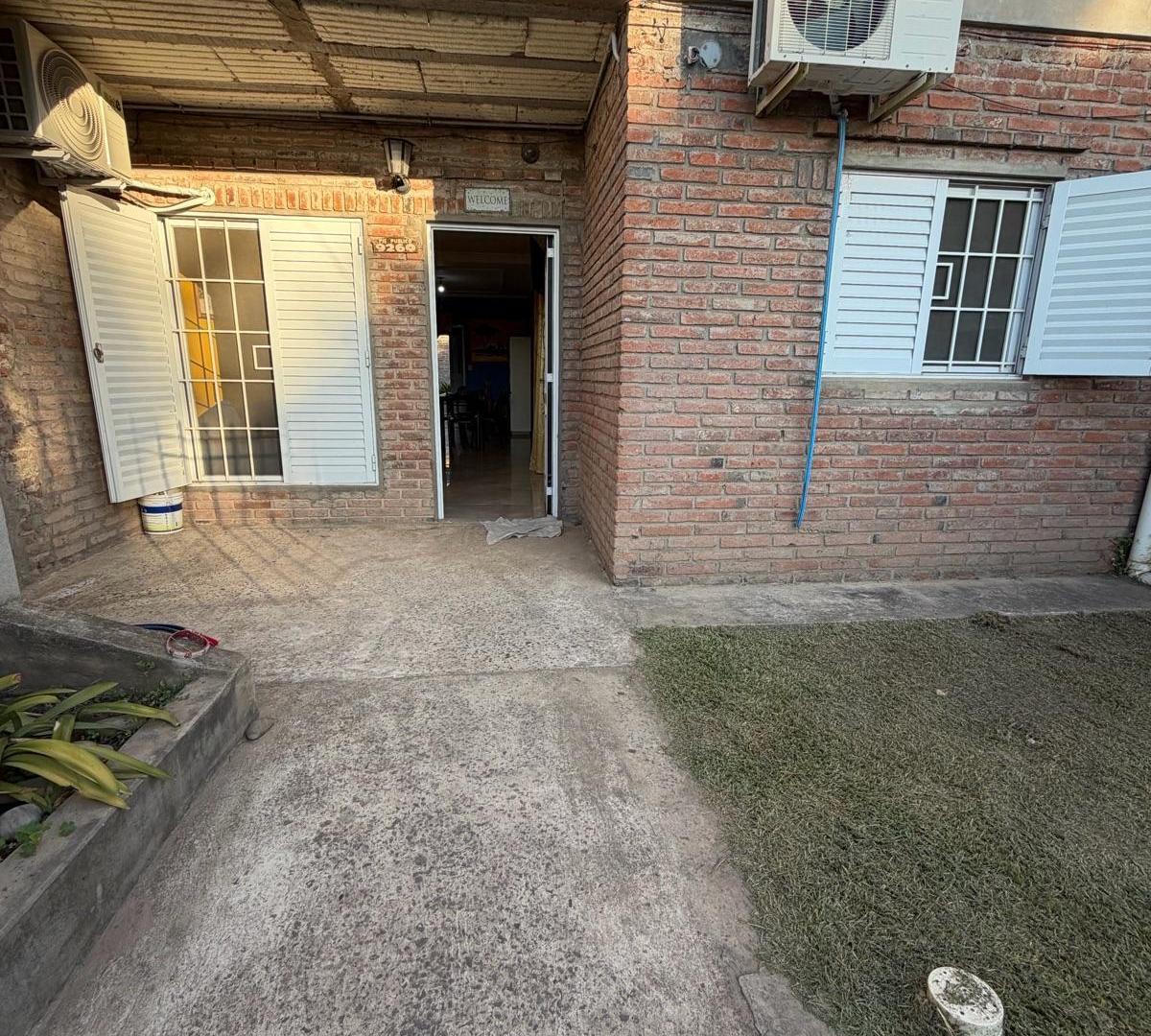 Foto de Casa + departamento, 5 dormitorios, cochera y patio, imagen 4