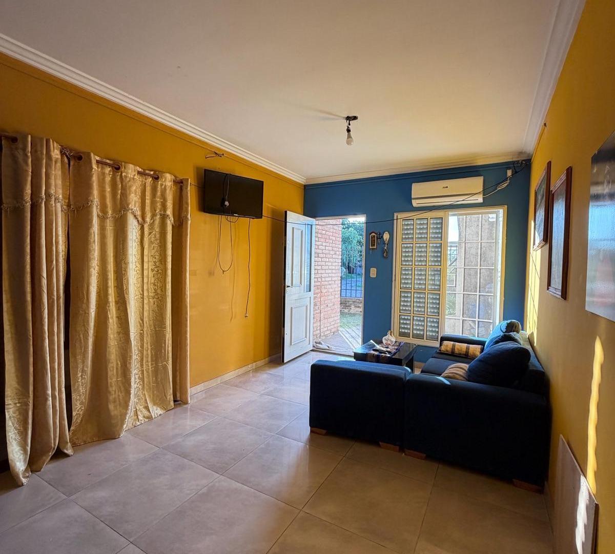 Foto de Casa + departamento, 5 dormitorios, cochera y patio, imagen 2