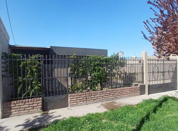 ALQUILER CASA 3 DORM CON PATIO Y ENTRADA PARA VEHICULO 1