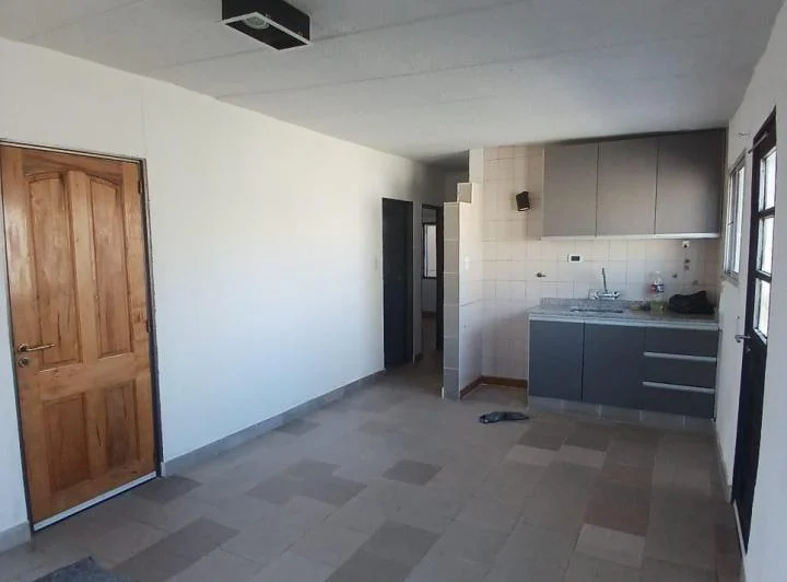 ALQUILER CASA 3 DORM CON PATIO Y ENTRADA PARA VEHICULO 5