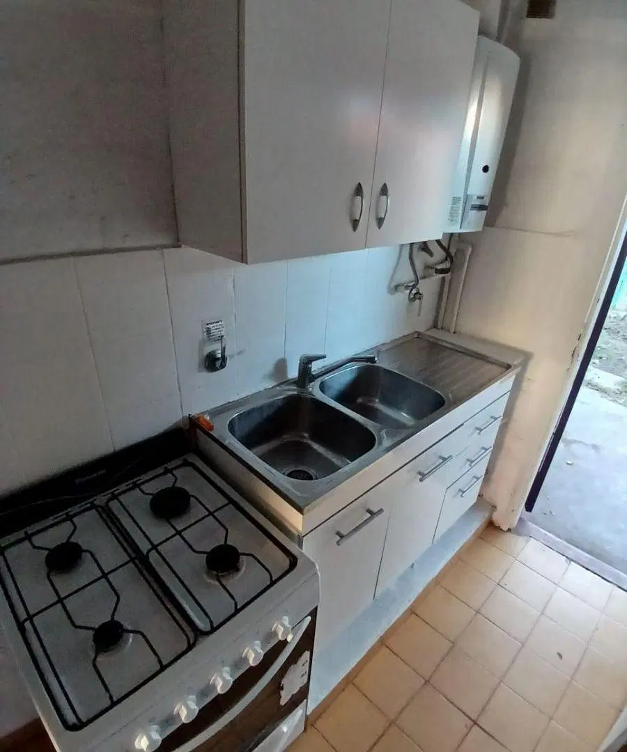 ALQUILER DPTO 1 DORM C/COCHERA Y PEQUEÑO PATIO 2