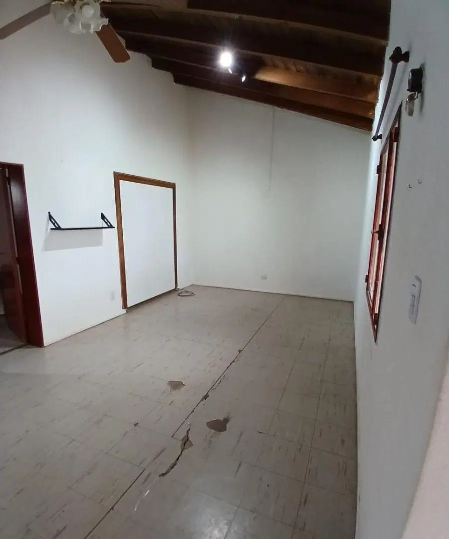 ALQUILER CASA 3 HABITACIONES (EN LAS CONDICIONES QUE SE VE EN LAS FOTOS) 2