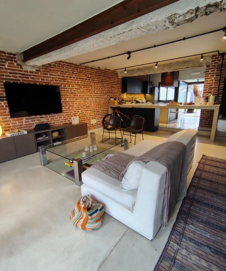 VILLA BELGRANO - EXCLUSIVA CASA// ALQUILER// 1 dorm. 2 baños!! 3