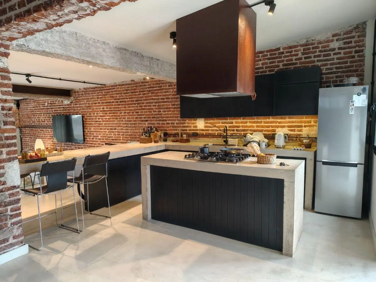 VILLA BELGRANO - EXCLUSIVA CASA// ALQUILER// 1 dorm. 2 baños!! 5