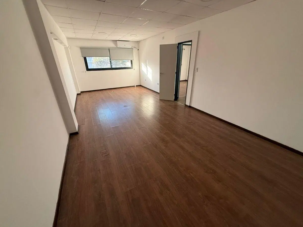 GALON c/ 3 OFICINAS PRIVADAS- recepcion- 2 baños!! 5
