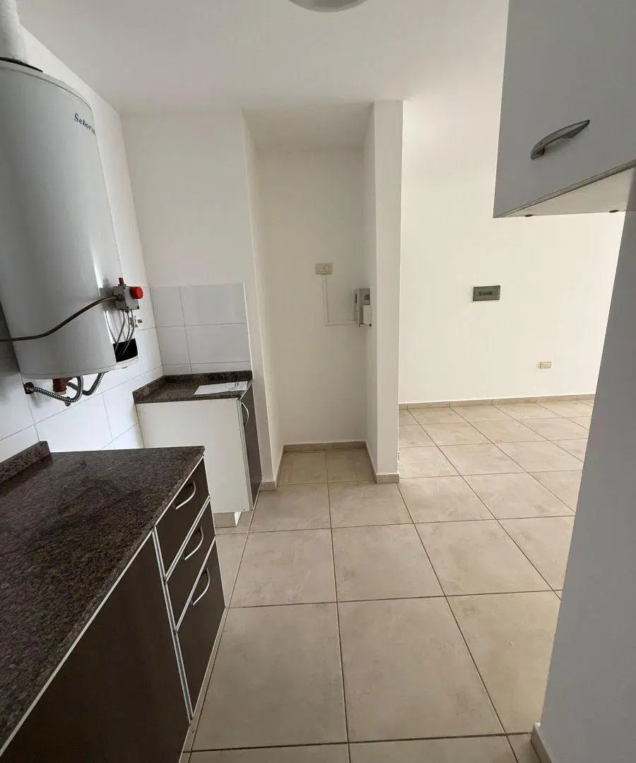 ALQUILER// Depto. 1 dorm-1 baño// balcon con asador! 5