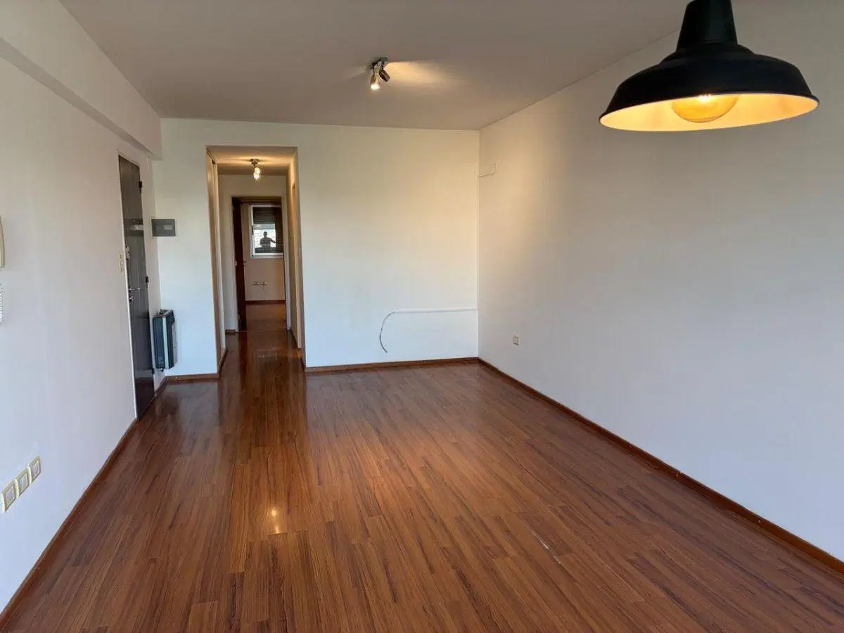 Alquiler Departamento 2 Dormitorios y cochera 1