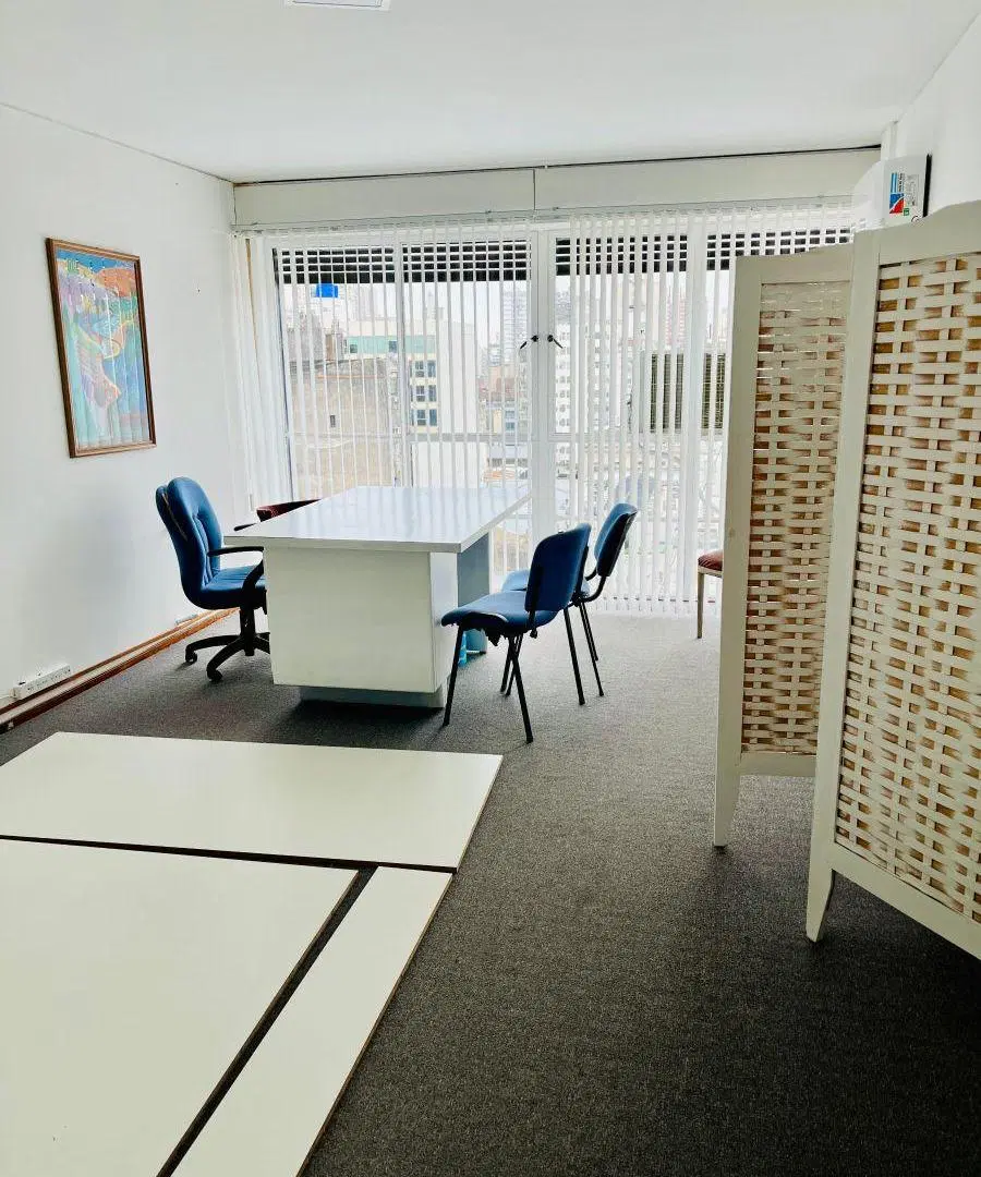 Oficina comercial de 30 m2 en alquiler en Distrito Centro 2