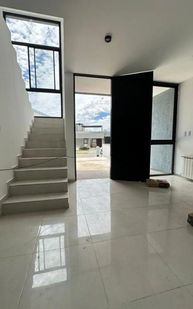 Dúplex a Estrenar en La Calandria | 3 Dormitorios | Jardín + Asador | Zona Sur 1