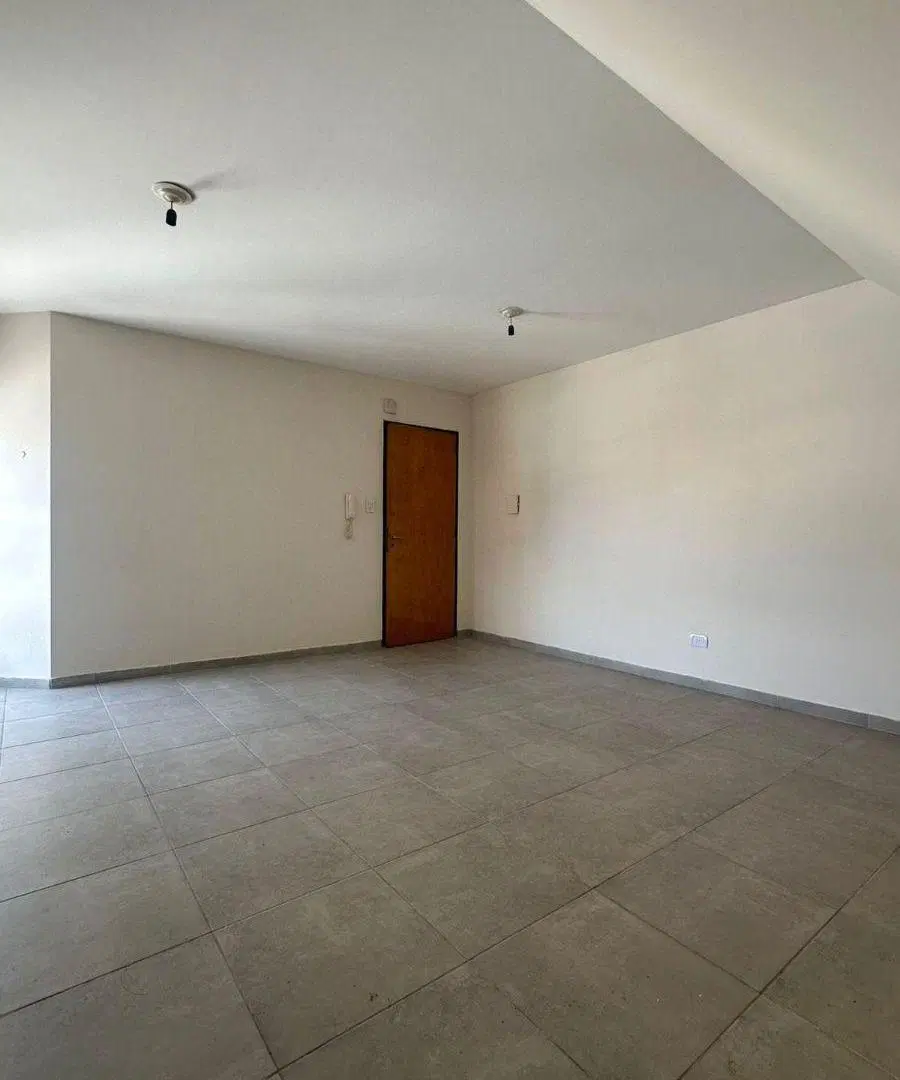 Departamento en Alquiler | 1 Dormitorio | Frente a Plaza de la Intendencia 3