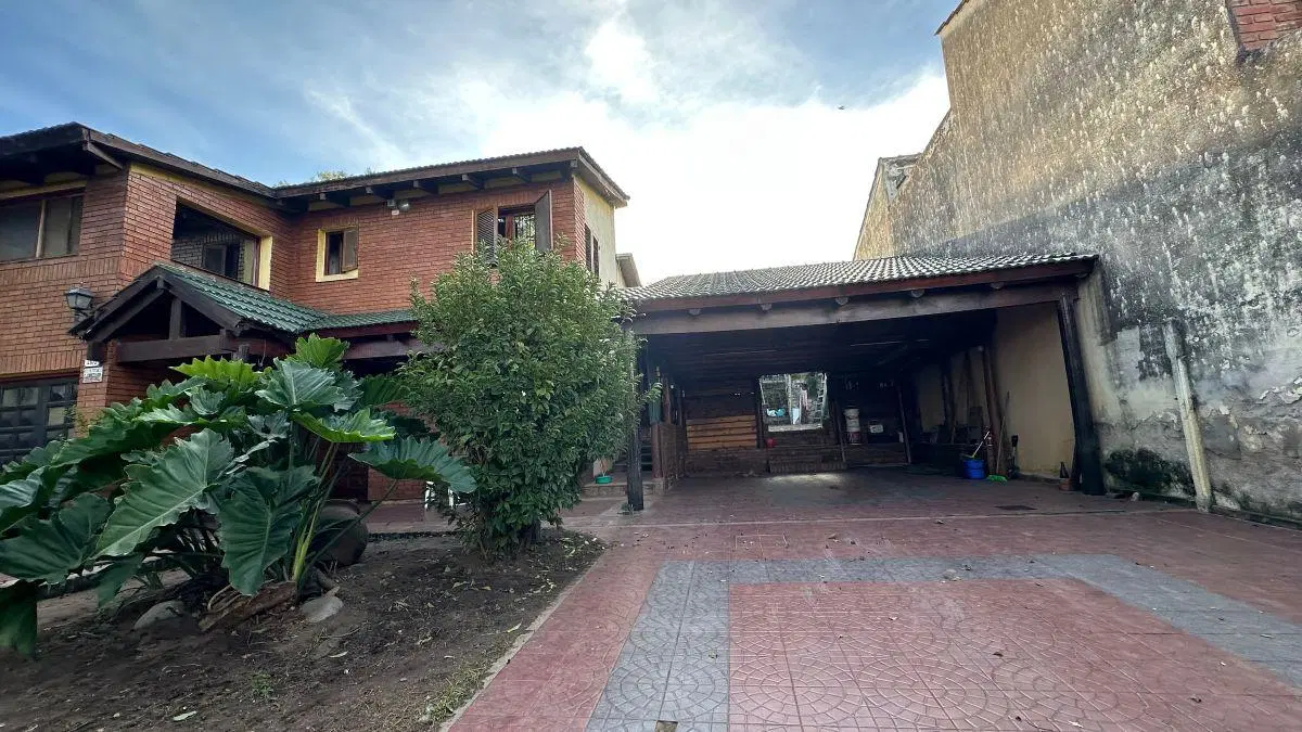 CASA EN VENTA 6 AMBIENTES EN VILLA BELGRANO PARA VIVIENDA O DESARROLLO DE DUPLEX 2