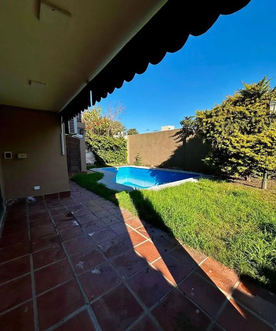 CASA EN ALQUILER | VILLA BELGRANO | 4 DORMITORIOS | PILETA COCHERAS Y QUINCHO 1
