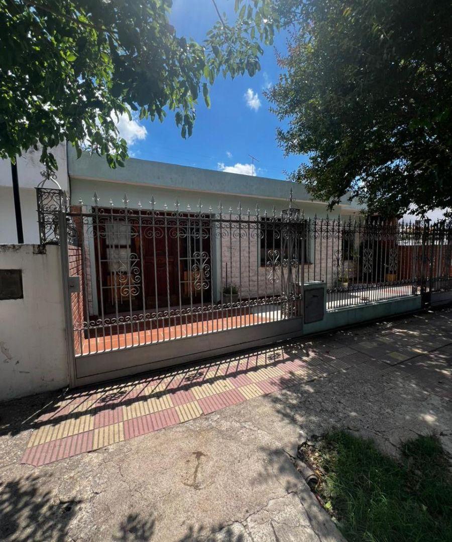 Foto de CASA en Venta de 3 dormitorios Barrio General Belgrano (Zona Este), imagen 4