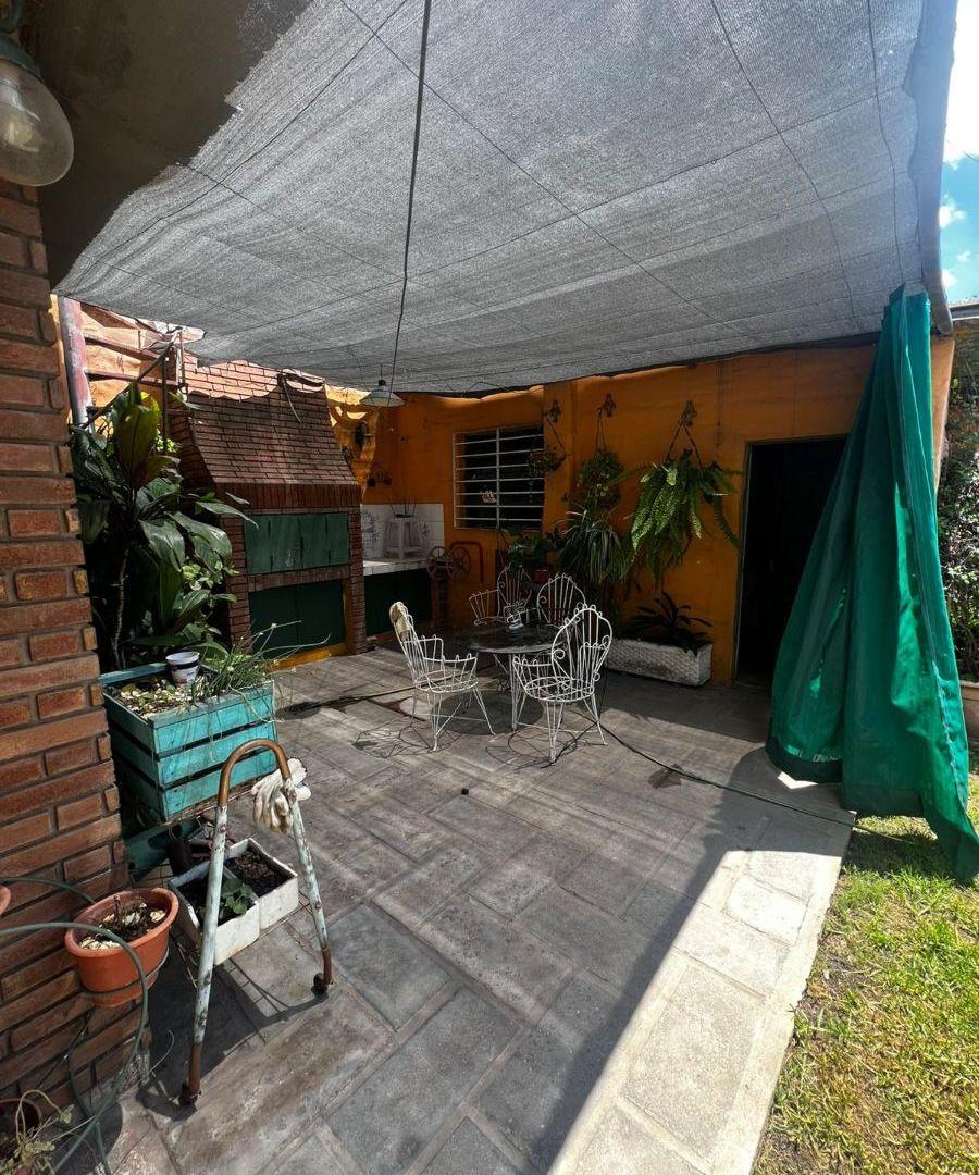 Foto de CASA en Venta de 3 dormitorios Barrio General Belgrano (Zona Este), imagen 2