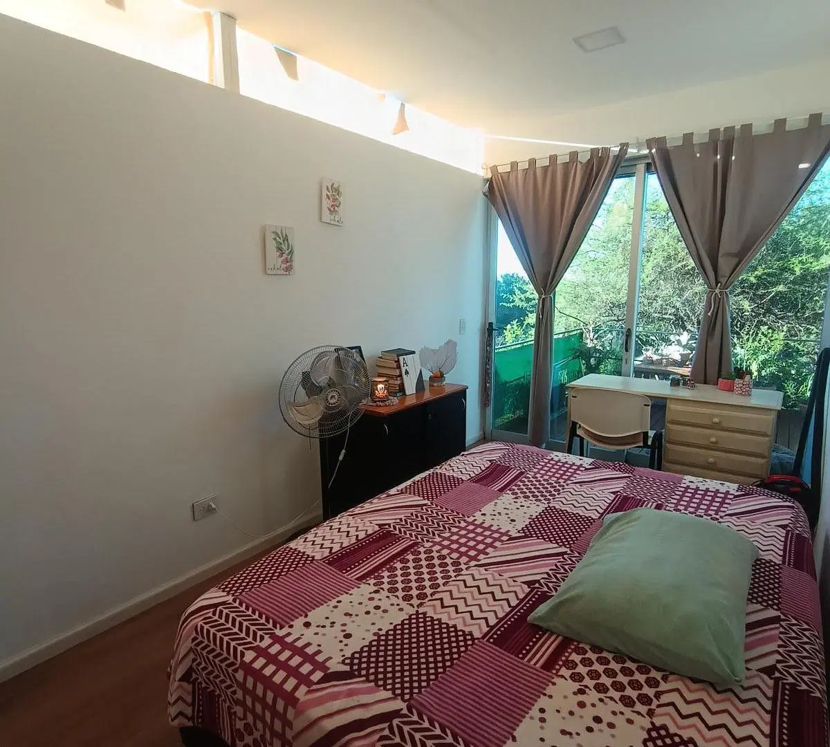 Hermosa casa en alquiler en Agua De Oro. 2 dorm, galería , excelente ubicación. 4
