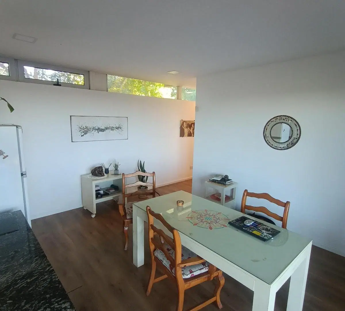 Hermosa casa en alquiler en Agua De Oro. 2 dorm, galería , excelente ubicación. 3