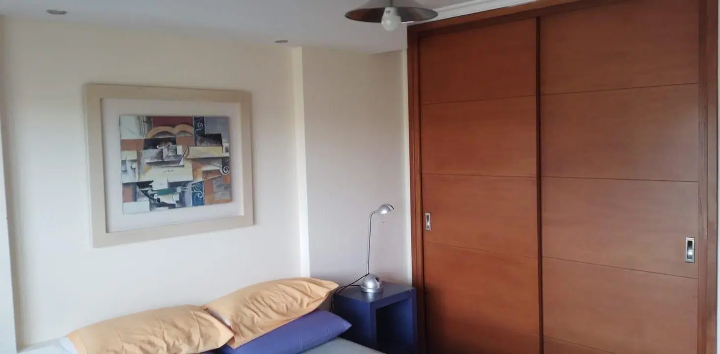 Alquiler Amoblado Nueva Córdoba | Piso Alto Vista Al Parque y Balcón. Vista al parque 4