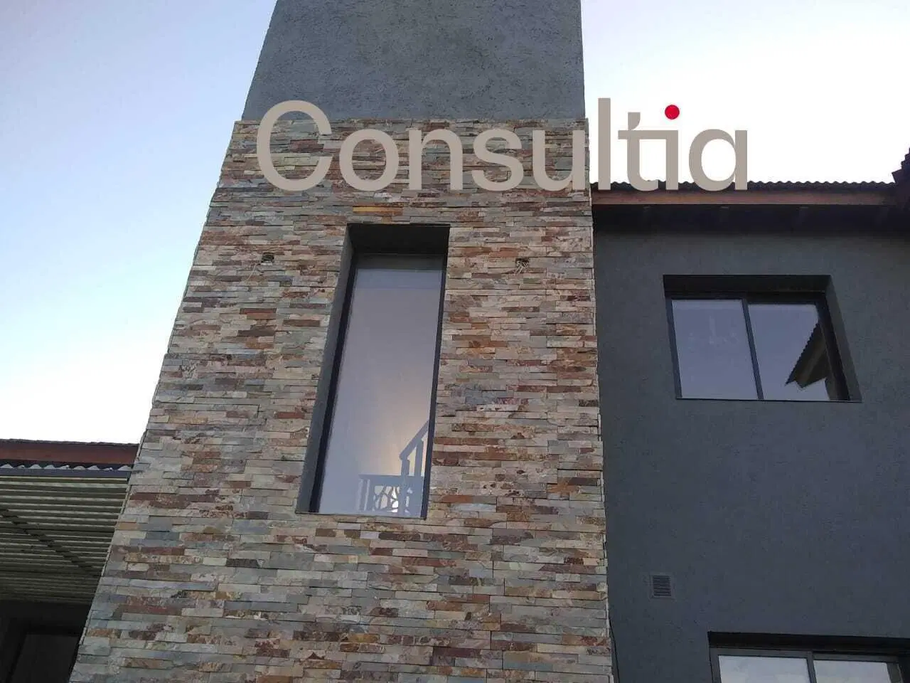 Casa en lote de 700 mts . Hermosa vista, Diseño y Seguridad en B° Bela Vista. Río Ceballos 2