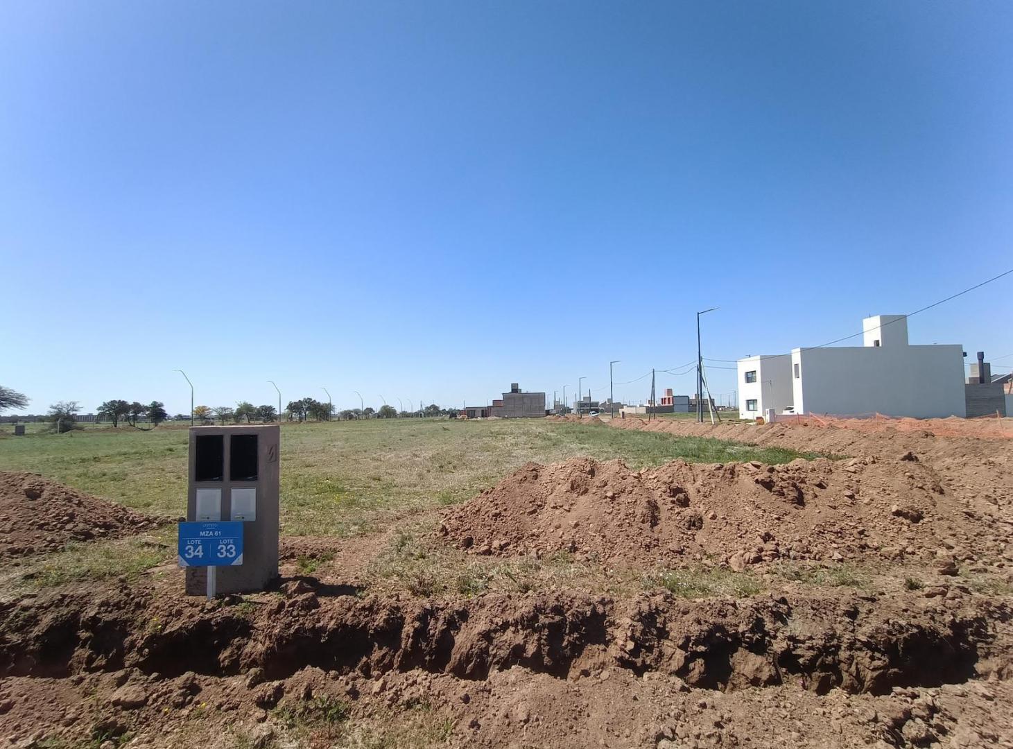 Foto de Terreno esquina en Pampas de Manantiales. Lote 33 . Mz 61, imagen 4