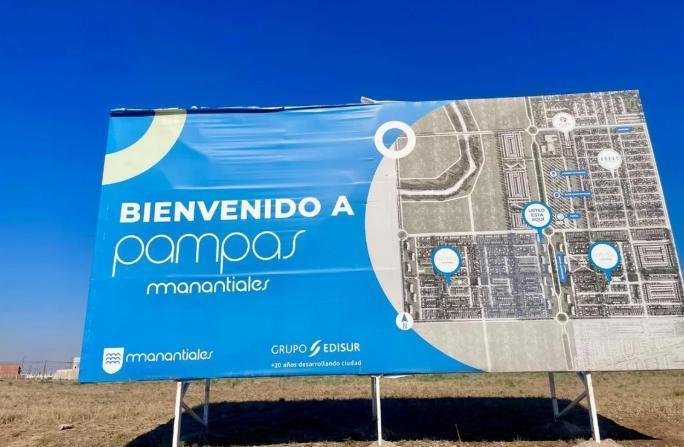Foto de Terreno esquina en Pampas de Manantiales. Lote 33 . Mz 61, imagen 3